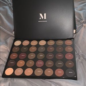 Brand new morphe makeup eyeshadow pallet